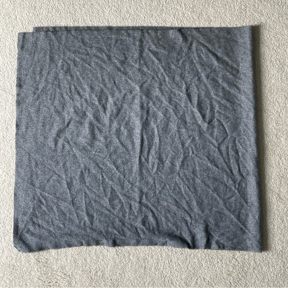 New! Red Envelope 100% cashmere Poncho dark gray nwot 47127 - Picture 16 of 16